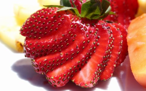 Low Fat Strawberry Dessert by The Bikini Chef<sup srcset=