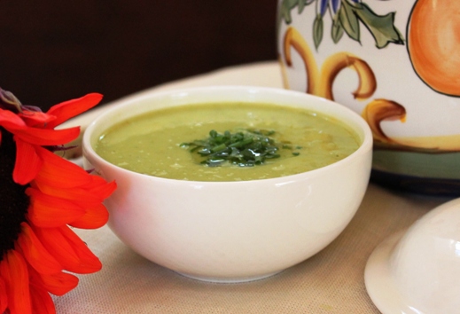 Yellow Bell Pepper and Leek Soup