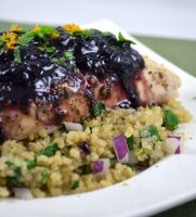 Chicken with Blackberry Onion Chutney and Spinach Quinoa