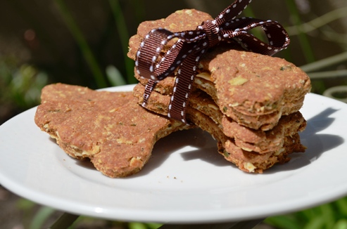 Cinnamon Oat Doggie Bones