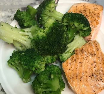 Grilled Salmon with Broccoli