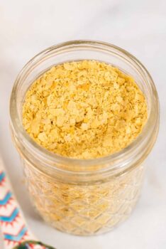 Vegan Bell Pepper Sauce with nutritional yeast
