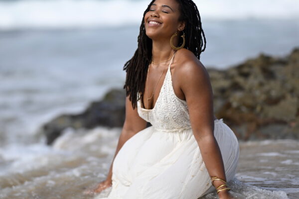 Keki Dexter contestant America's Next Bikini Chef at the beach