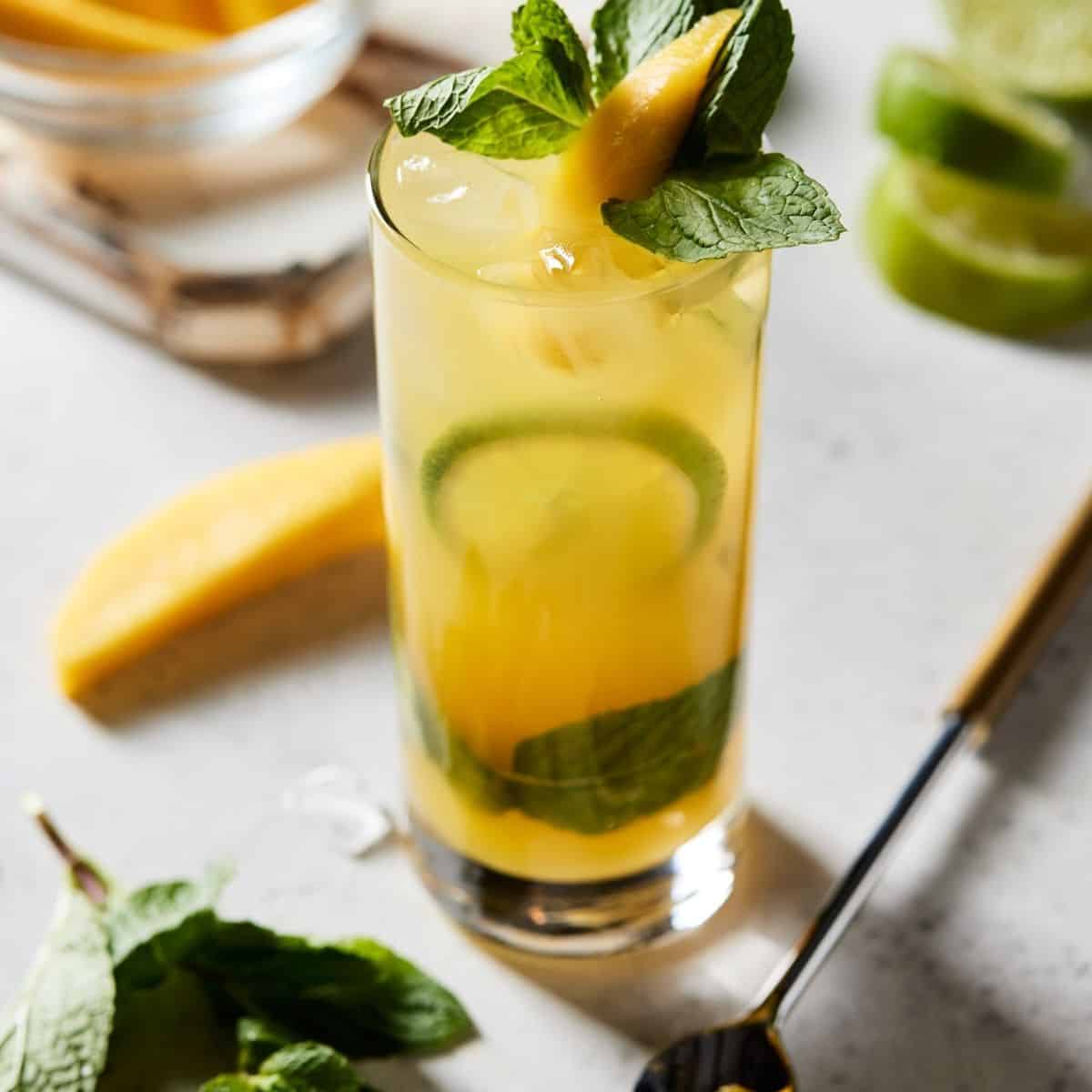 Mango Mojito with peach